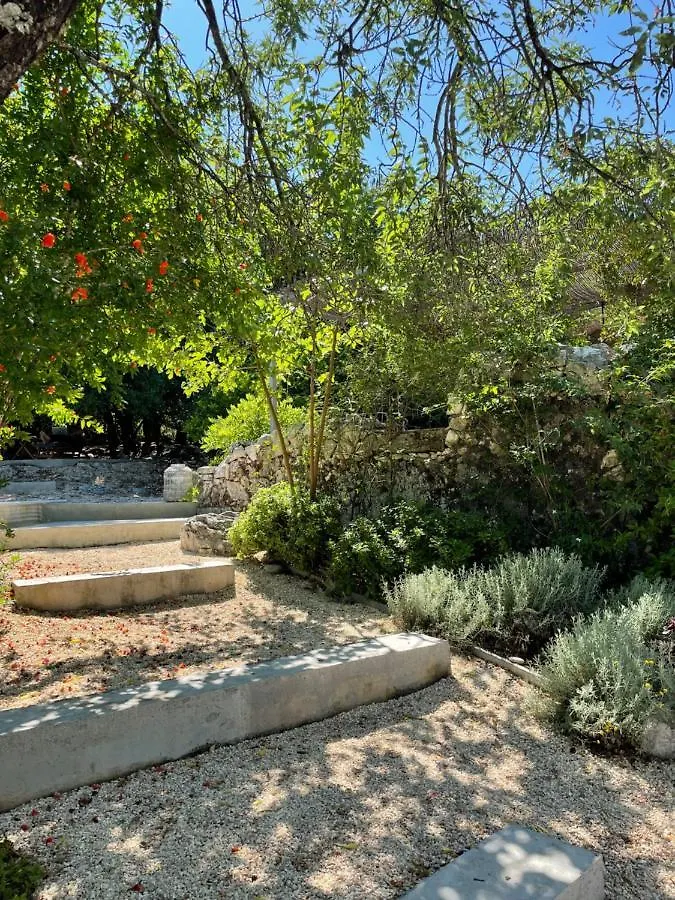 Vila Arterravilla, A Hidden Sanctuary. Makriotika