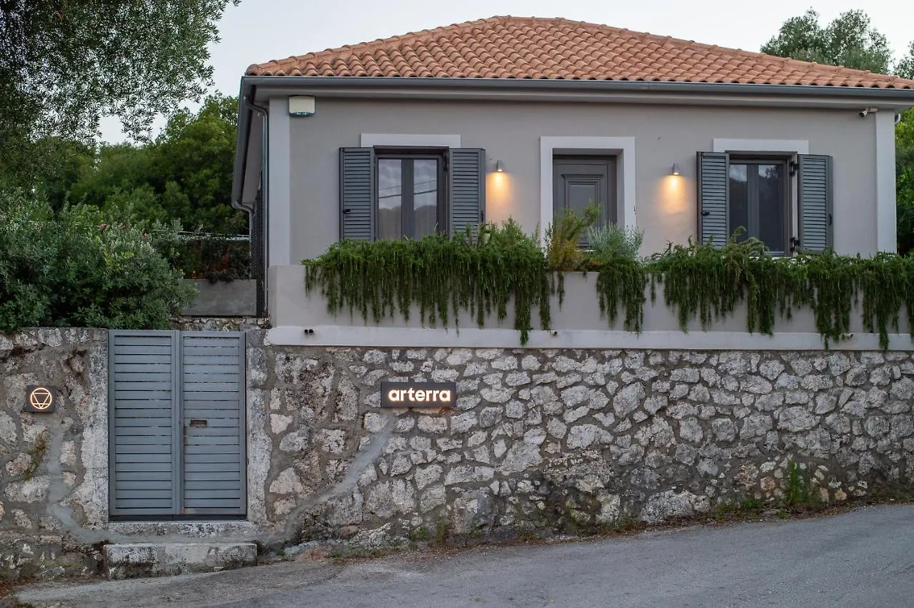 Vila Arterravilla, A Hidden Sanctuary. Makriotika