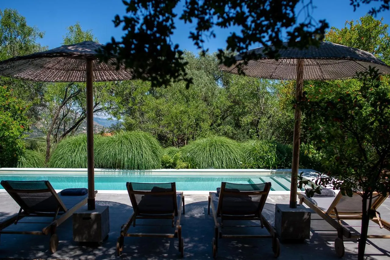 Villa Arterravilla, A Hidden Sanctuary. Makriotika